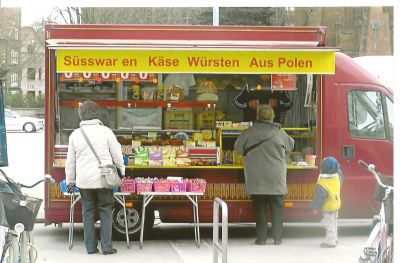 Varor från grannlandet Polen till salu. Under 80-talet var DDR-bornas möjligheter att resa till Polen starkt begränsade.